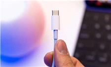 پس از آداپتور، حالا نوبت حذف کابل شارژ از جعبه گوشی‌ها است