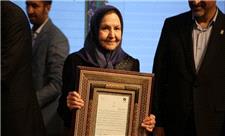 تجلیل از مقام علمی و انسانی کاشف یک بیماری نادر ژنتیکی در کشور