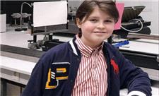 «اینشتین کوچک» در 15 سالگی دکترای فیزیک کوانتوم گرفت