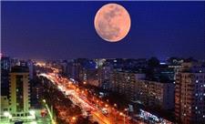 طلوع سومین اَبَرماه سال و همنشینی با سیاره سبز-آبی در سایه آلاینده‌های مزاحم هوا