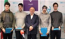 مدیرعامل بیمه دی در مراسم تجلیل از 4 مدال آور المپیاد هوش مصنوعی 2025 مطرح کرد؛ بیمه دی به طور کامل هوشمند سازی می شود/استفاده از نخبگان و المپیادی ها در دستور کار بیمه دی است