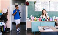 معلم شادتر، دانش‌آموز موفق‌تر