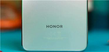 این گوشی چینی به‌طرز غیر قابل باوری شبیه آیفون 17 پرو است