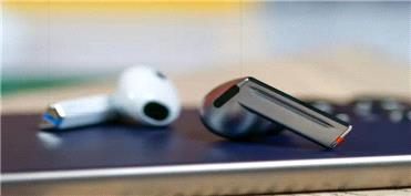 قیمت هندزفری گلکسی بادز 4 سامسونگ در آستانه رونمایی لو رفت