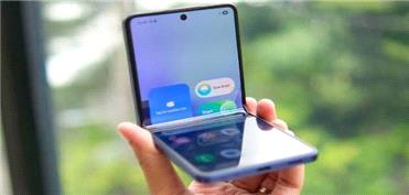 آیا باید روی گوشی تاشو گلس محافظ نمایشگر نصب کرد؟