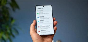 نشانگر آبی بالای نمایشگر گوشی‌های سامسونگ در آپدیت One UI 9 چیست؟