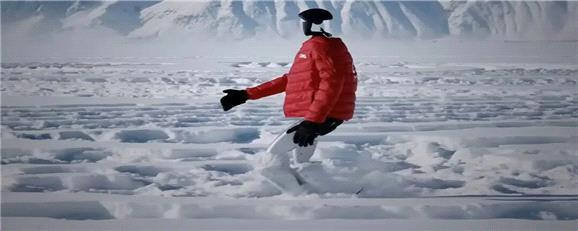 روبات انسان‌نما 130 هزار قدم در یخبندان پیاده‌روی کرد