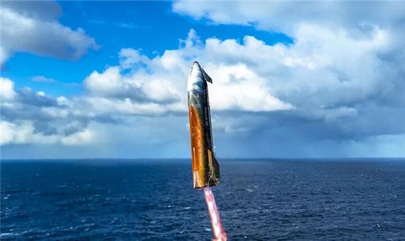 فیلمی از فرود فضاپیمای آسیب‌دیده موشک «استارشیپ» در اقیانوس هند