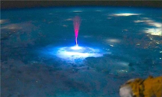 ثبت تصویری شگفت انگیز از ایستگاه فضایی  یک red sprite