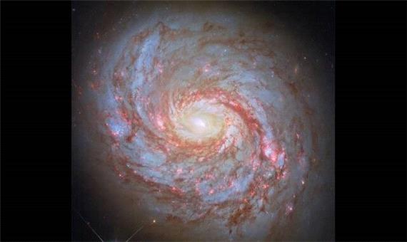 عکس روز ناسا از یک کهکشان مارپیچی با مرکز فعال