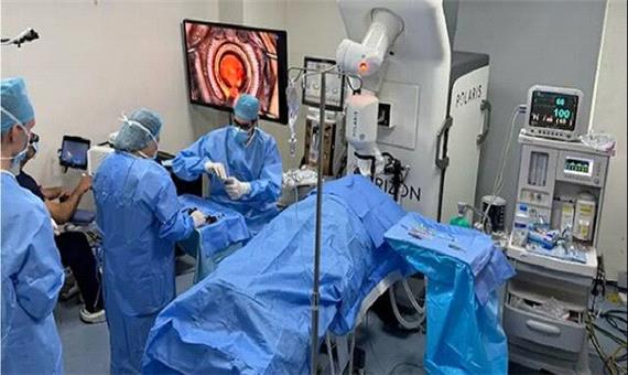 دقت بی‌نظیر یک ربات در اولین جراحی رباتیک آب مروارید جهان