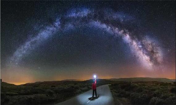 حیات قبل از ستارگان تشکیل شده است