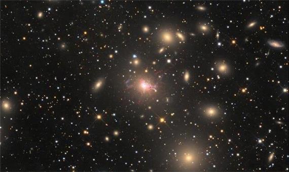 عکس روز ناسا از کهکشانی عجیب و آشفته