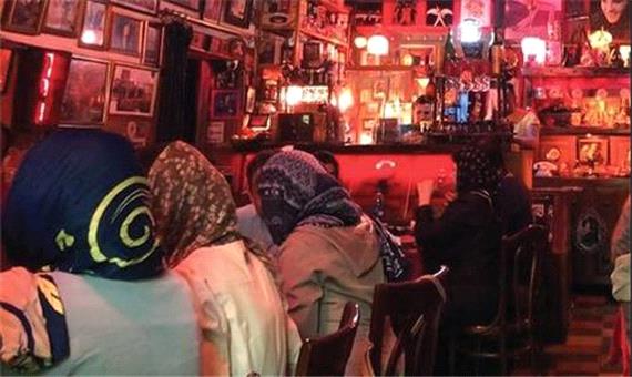 کافه‌نشینی سبک زندگی پنهان دختران جوان در فضاهای شهری