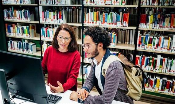 چرا همه دانشمندان باید یک کتابدار داشته باشند؟