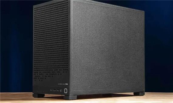 این کامپیوتر گیمینگ به جای ویندوز به سیستم‌عامل SteamOS مجهز است