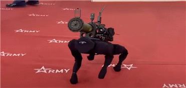 رونمایی از سگ رباتیک روسی با قابلیت موشک اندازی