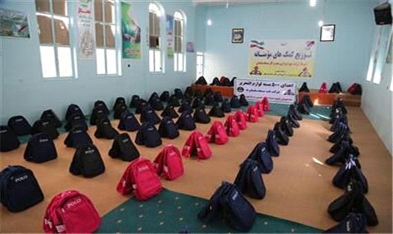 توزیع بیش از 4 هزار بسته آموزشی میان دانش‌آموزان شهرستان‌های نفت‌خیز فارس
