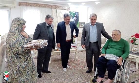 دیدار مدیرکل بنیاد استان گلستان با جانباز گرانقدر 70 درصد «سیدجمال حسینی»