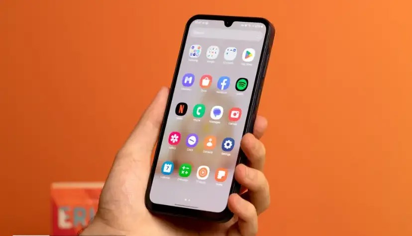 مدل 4G گلکسی A15 به One UI 8.5 آپدیت شد